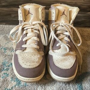 Air Jordan size 6Y. Gently used.